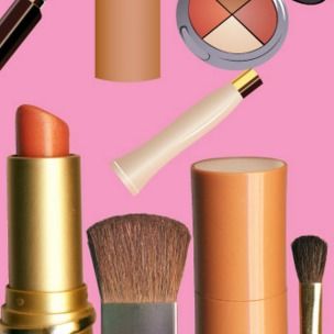 Mommilk化妝品店鋪裝修與產(chǎn)品圖片展示