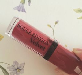 化妝品使用心得與居家美妝空間打造——YOKA時尚網(wǎng)與家具的完美結(jié)合